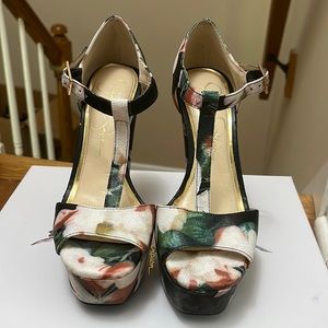 Jessica Simpson Women's Adelinah Platform Pump